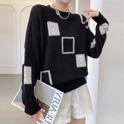 Clara - Relaxed Geometric Pullover