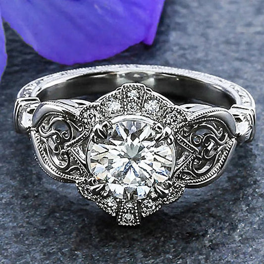 Elegant zirconium ring in sterling silver