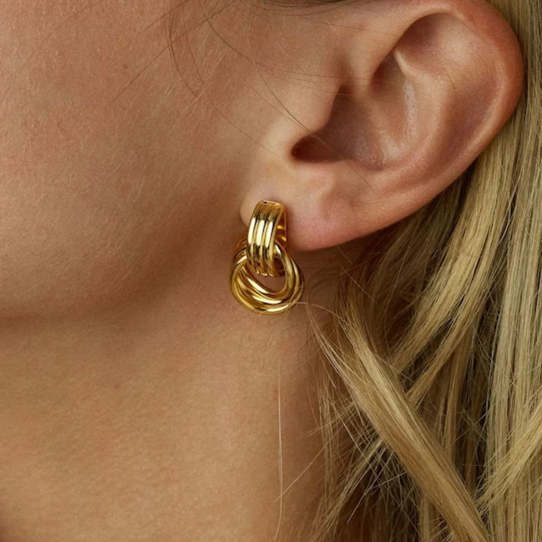 Elisabetta Hoop Earrings