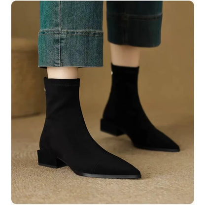 Tia – Elegant Comfort Heel Boots