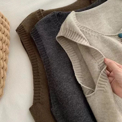 Mari™ - Color-Button Knit Vest