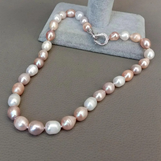 Necklace with Colorful Pearls