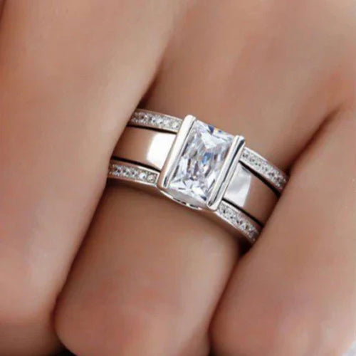 Vintage ring in silver-plated crystal