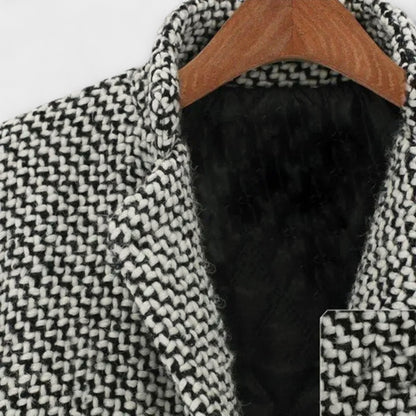 Aniette – Timeless Heritage Houndstooth Coat