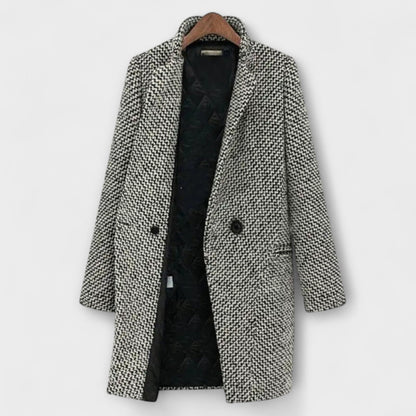Aniette – Timeless Heritage Houndstooth Coat