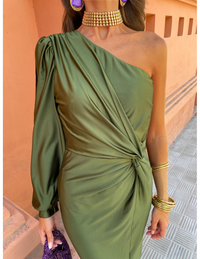 GREEN